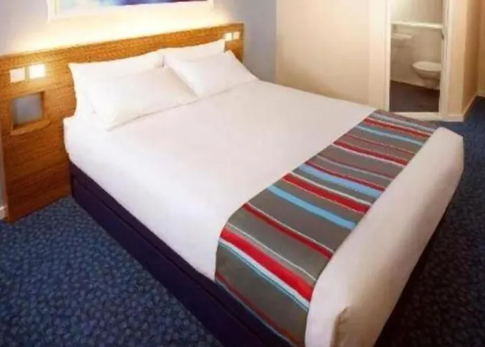 Travelodge Kinross M90
